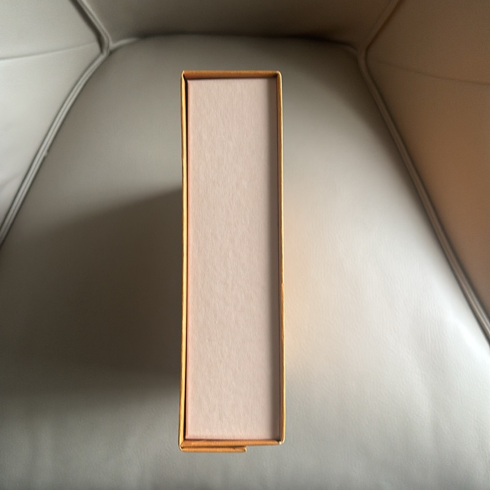 Louis Vuitton Vibrant Orange Gift Box - Picture 5 of 8